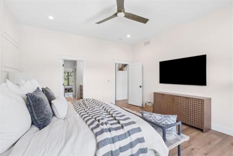 4764 Rapid Creek Road NE Iowa City IA 52245