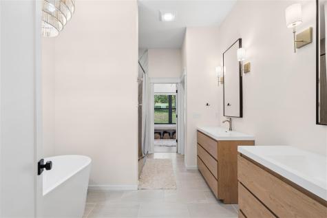 4764 Rapid Creek Road NE Iowa City IA 52245