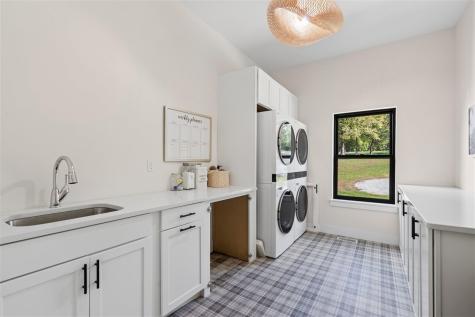 4764 Rapid Creek Road NE Iowa City IA 52245