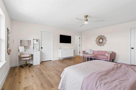 4764 Rapid Creek Road NE Iowa City IA 52245