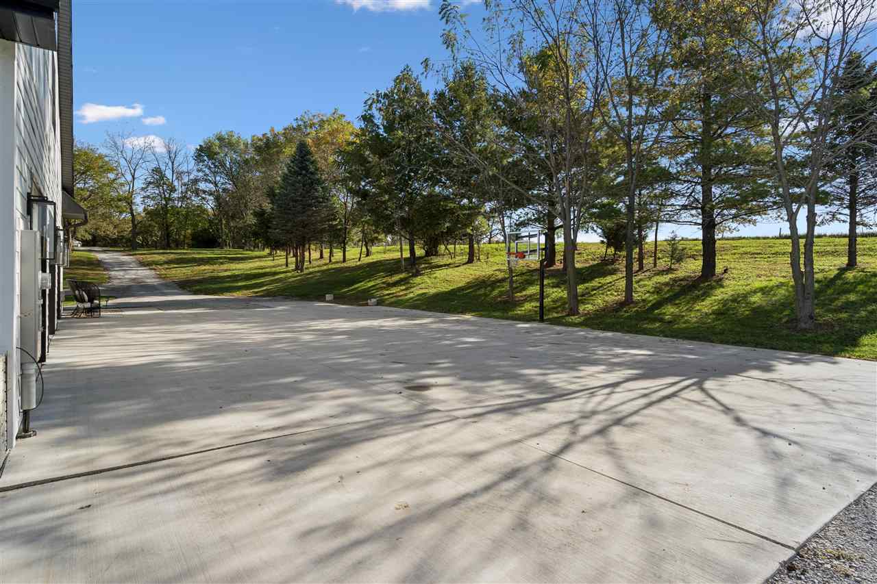 4764 Rapid Creek Road NE Iowa City IA 52245