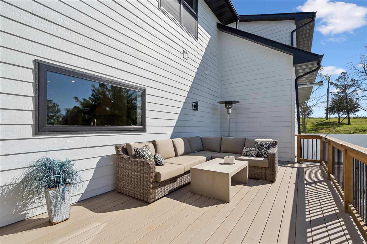 4764 Rapid Creek Road NE Iowa City IA 52245