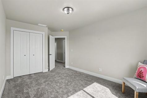 803 Mont Clair Street Solon IA 52333