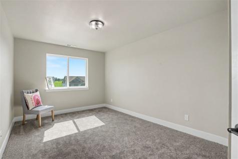 803 Mont Clair Street Solon IA 52333