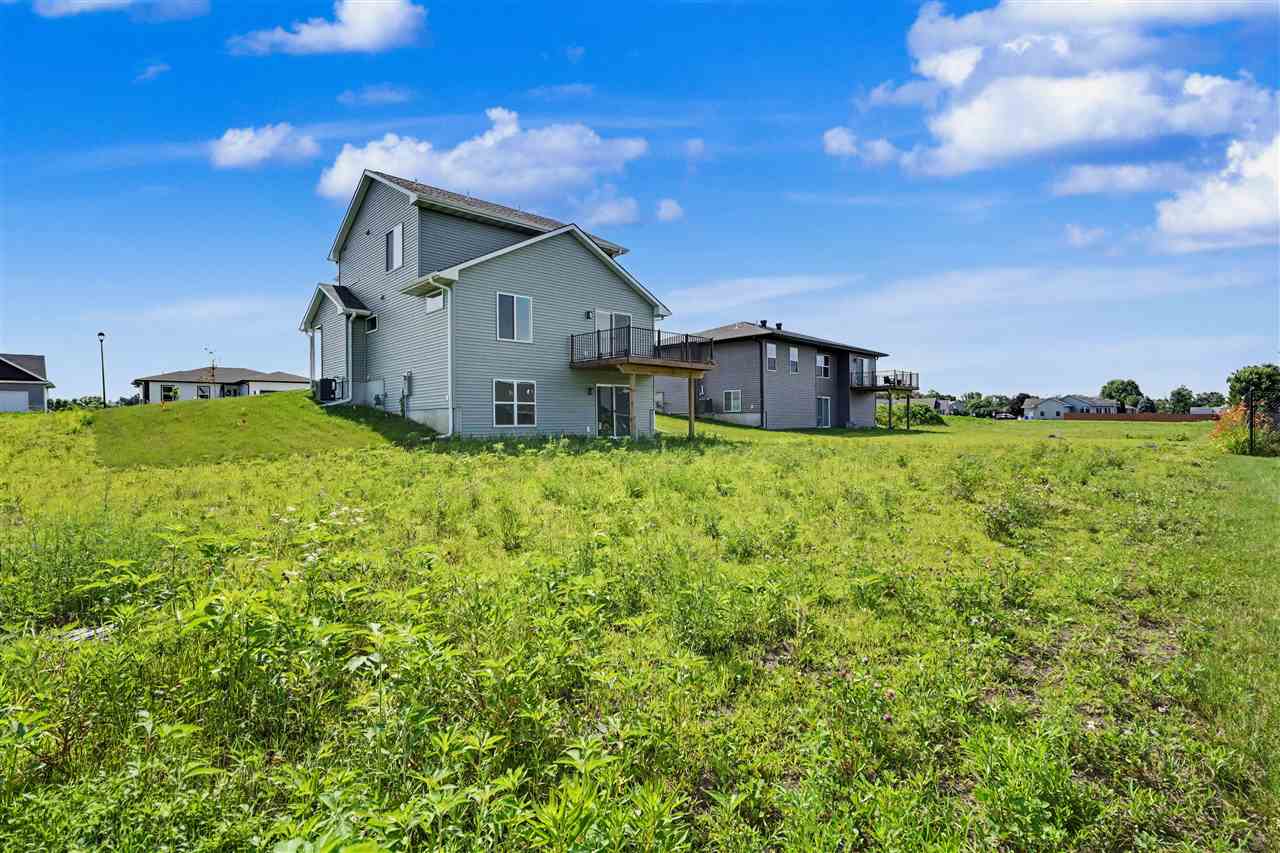 803 Mont Clair Street Solon IA 52333