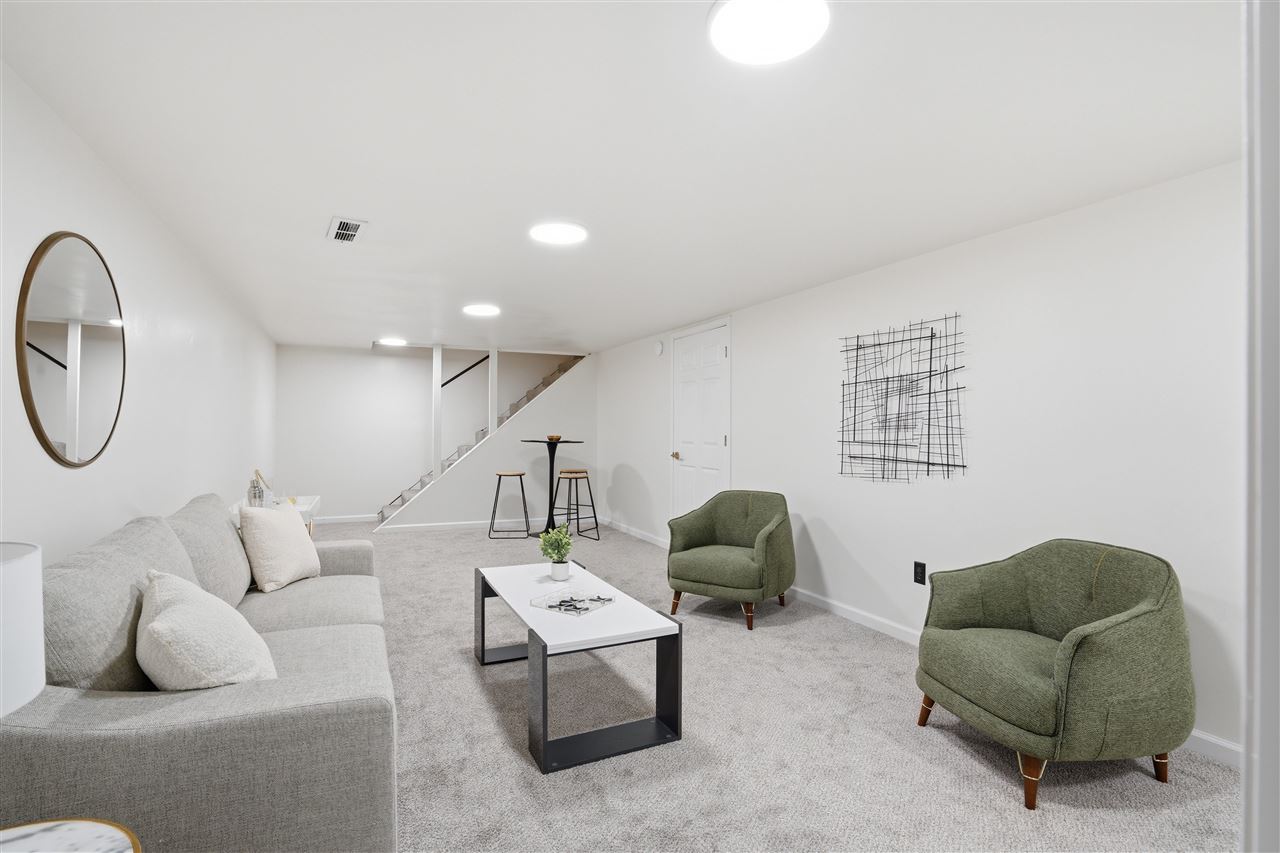 1718 Highland Avenue Iowa City IA 52240