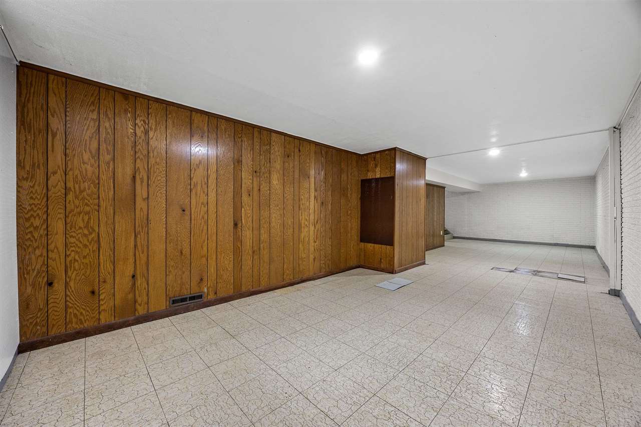 818 20th Avenue Coralville IA 52241