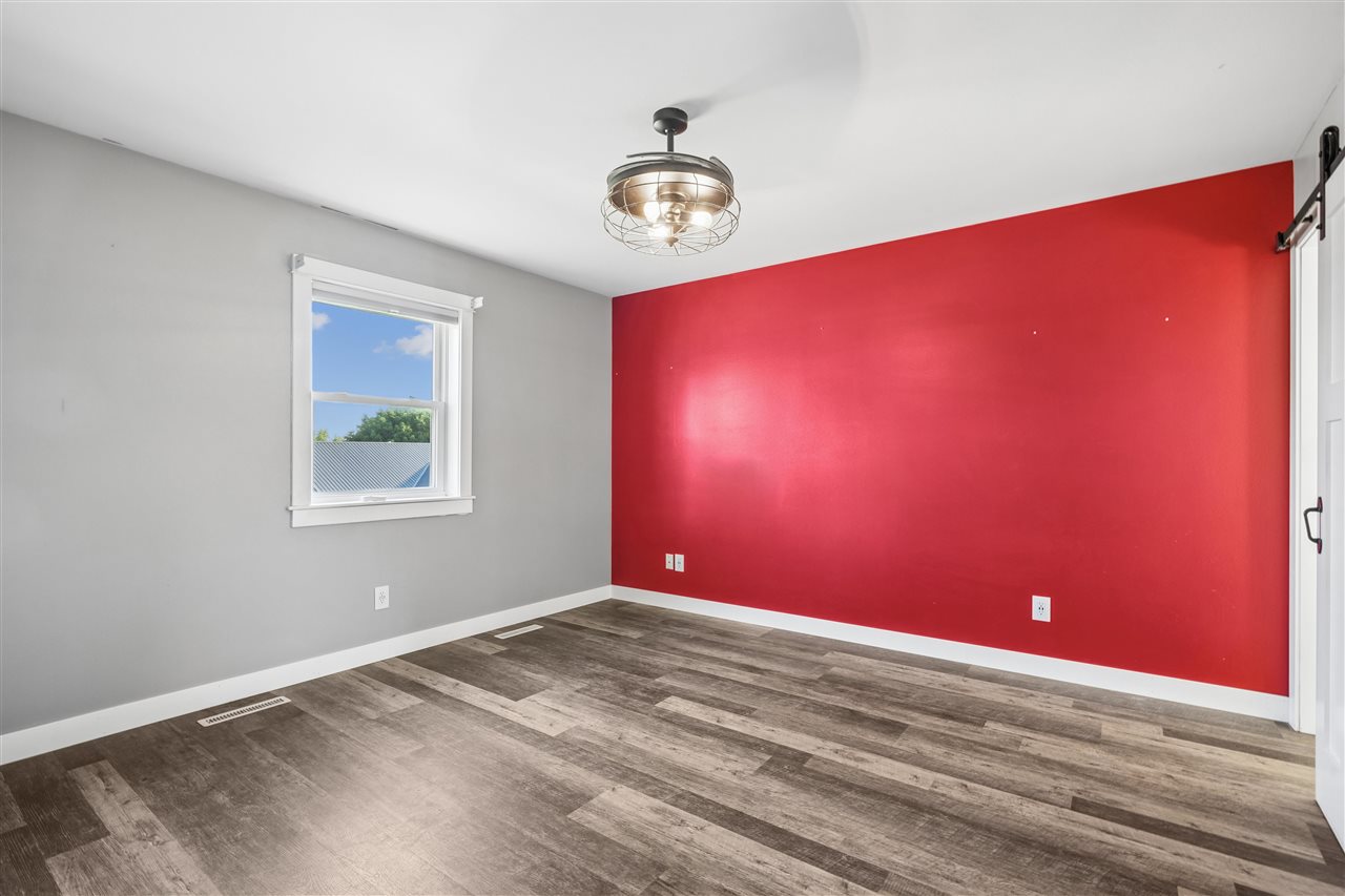 425 3rd Street SW Swisher IA 52338