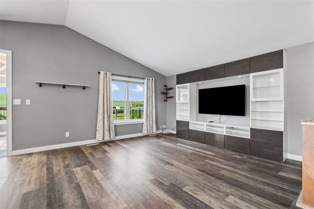 425 3rd Street SW Swisher IA 52338