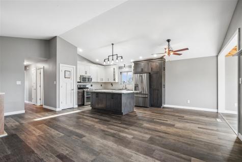 425 3rd Street SW Swisher IA 52338