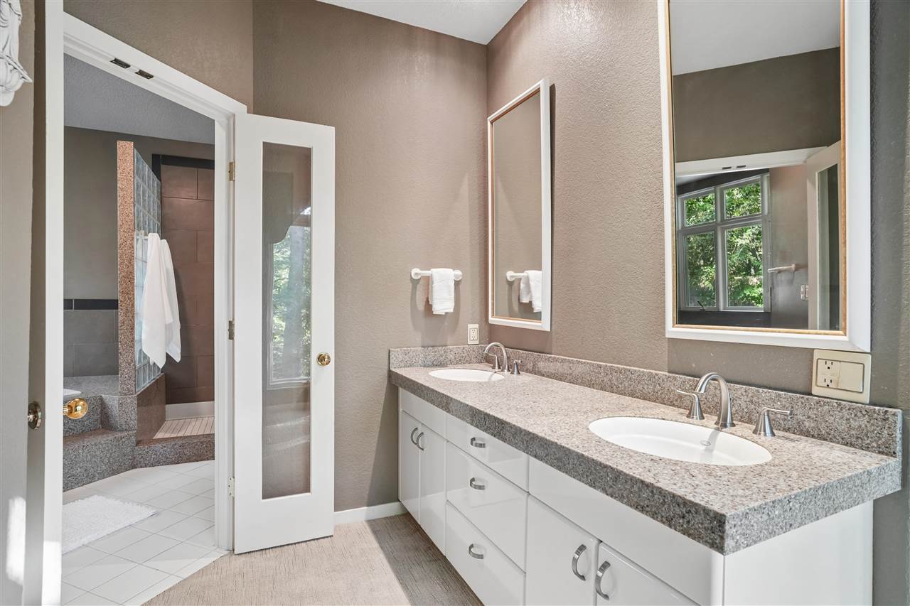 1441 Trail Bend Drive NW Swisher IA 52338