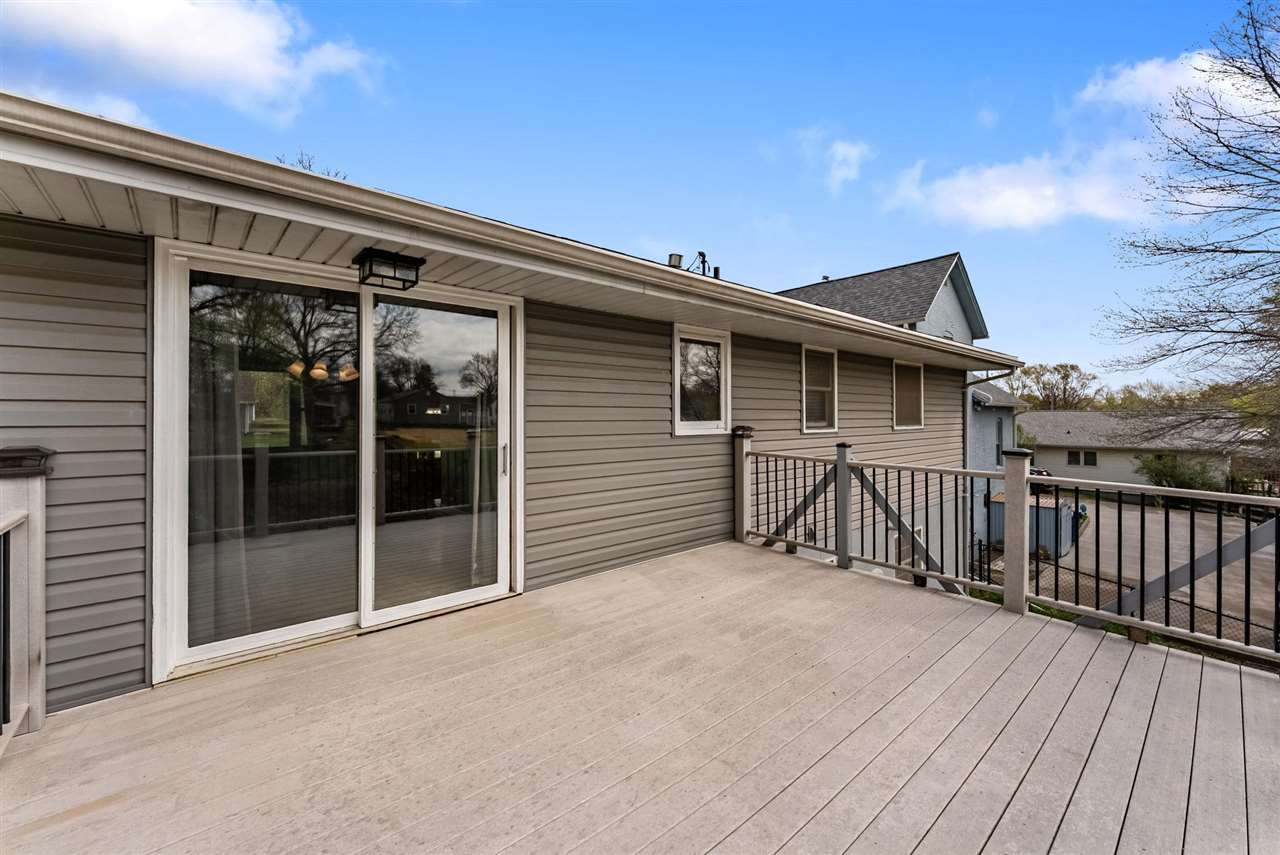 984A Newell Avenue Muscatine IA 52761
