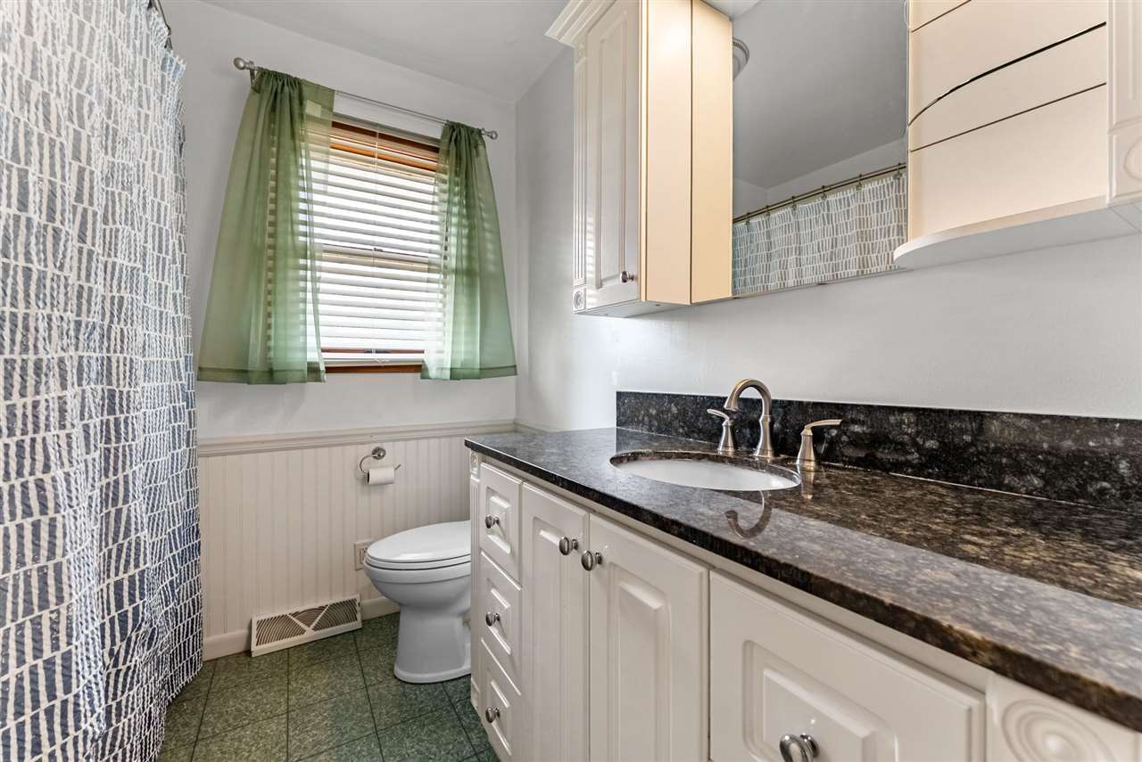 984A Newell Avenue Muscatine IA 52761