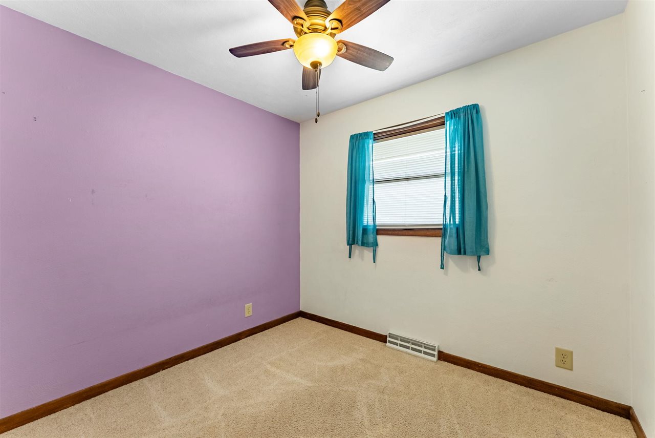 984A Newell Avenue Muscatine IA 52761