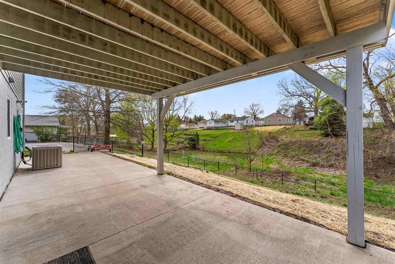 984A Newell Avenue Muscatine IA 52761