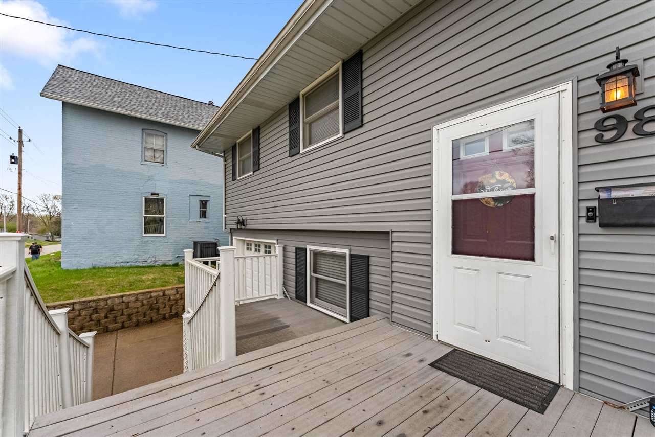 984A Newell Avenue Muscatine IA 52761