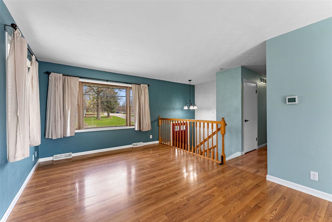 984A Newell Avenue Muscatine IA 52761