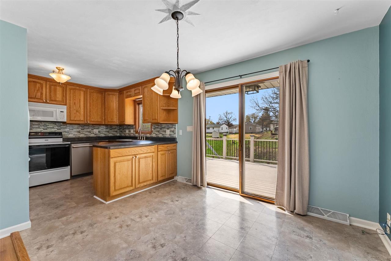 984A Newell Avenue Muscatine IA 52761