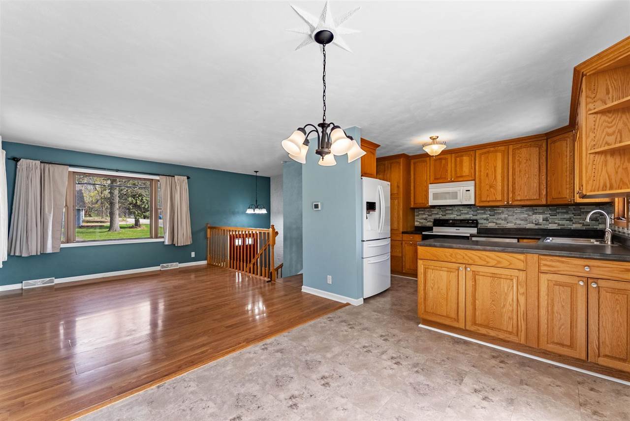 984A Newell Avenue Muscatine IA 52761