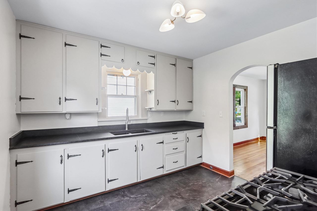 925 Dearborn Street Iowa City IA 52240