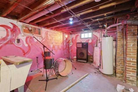 204 N Gilbert Street Iowa City IA 52240
