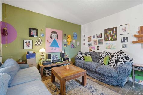 204 N Gilbert Street Iowa City IA 52240