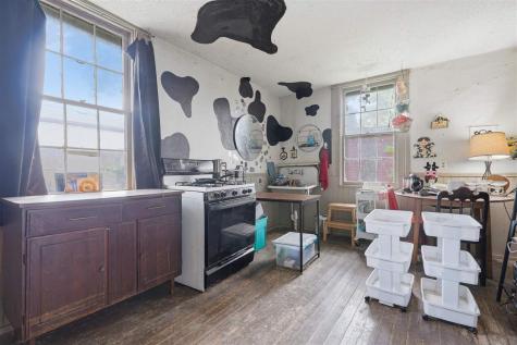 204 N Gilbert Street Iowa City IA 52240