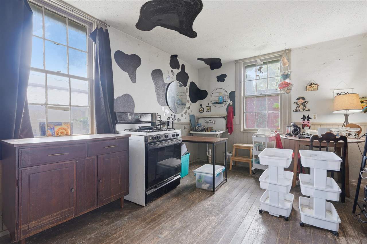 204 N Gilbert Street Iowa City IA 52240