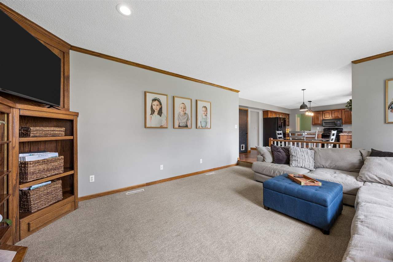 1515 Fox Trail Drive NE Cedar Rapids IA 52402