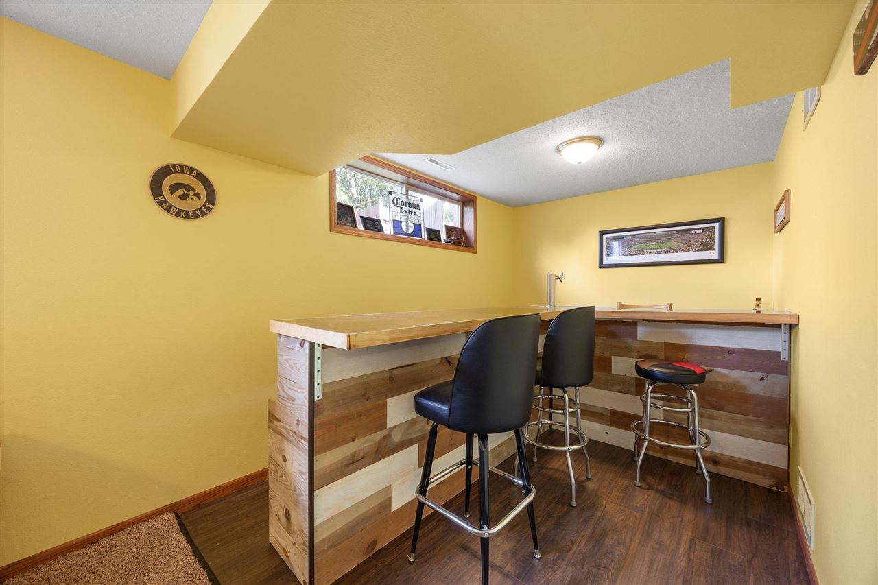 1515 Fox Trail Drive NE Cedar Rapids IA 52402
