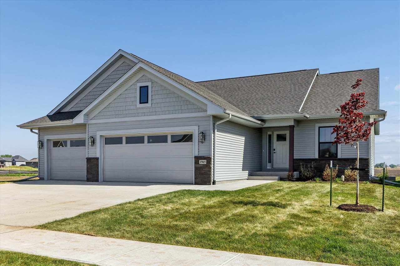 1965 Oak Terrace Avenue North Liberty IA 52317