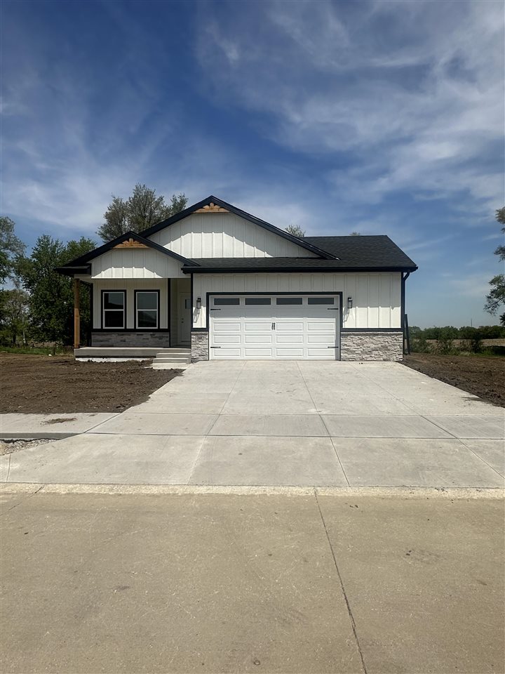 260 Knoll Ridge Drive Hills IA 52235