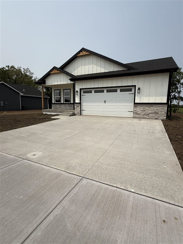 260 Knoll Ridge Drive Hills IA 52235