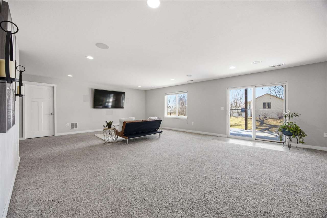 315 Canterbury Street North Liberty IA 52317