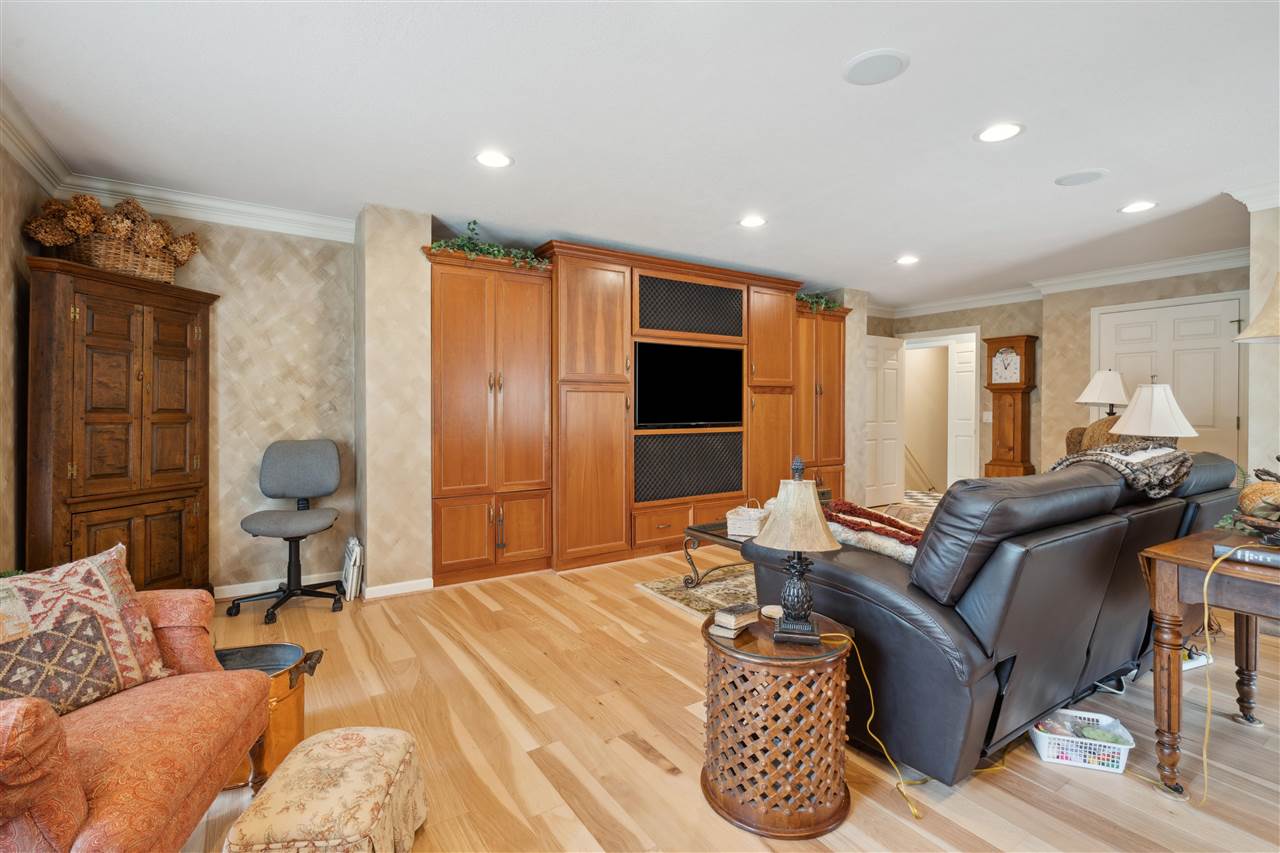 525 Indian Road SE Cedar Rapids IA 52403