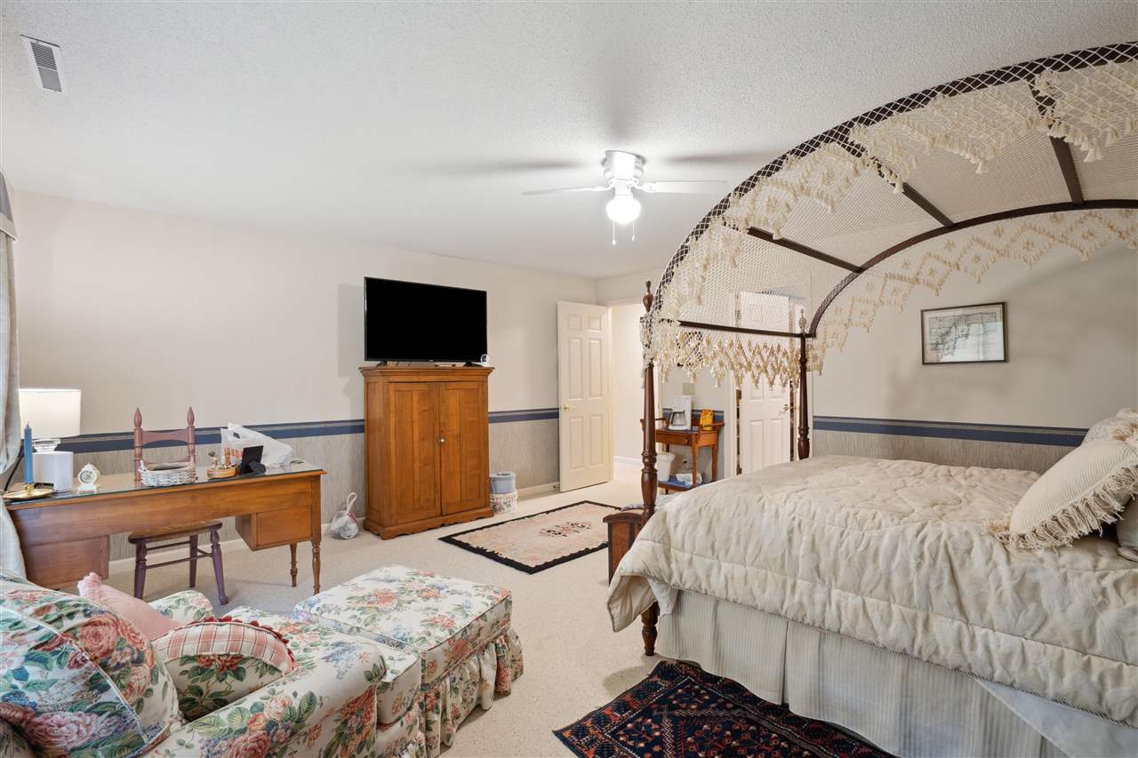 525 Indian Road SE Cedar Rapids IA 52403