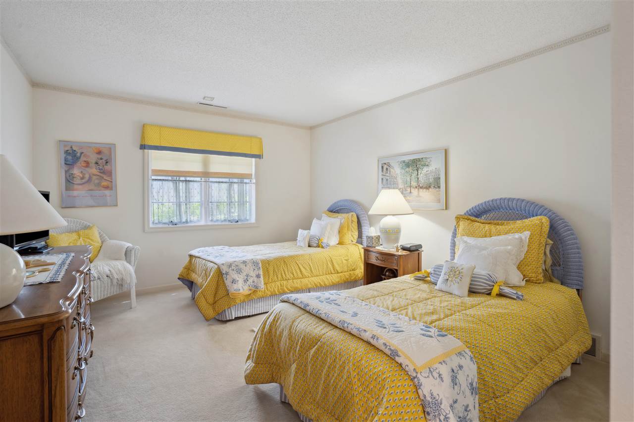 525 Indian Road SE Cedar Rapids IA 52403