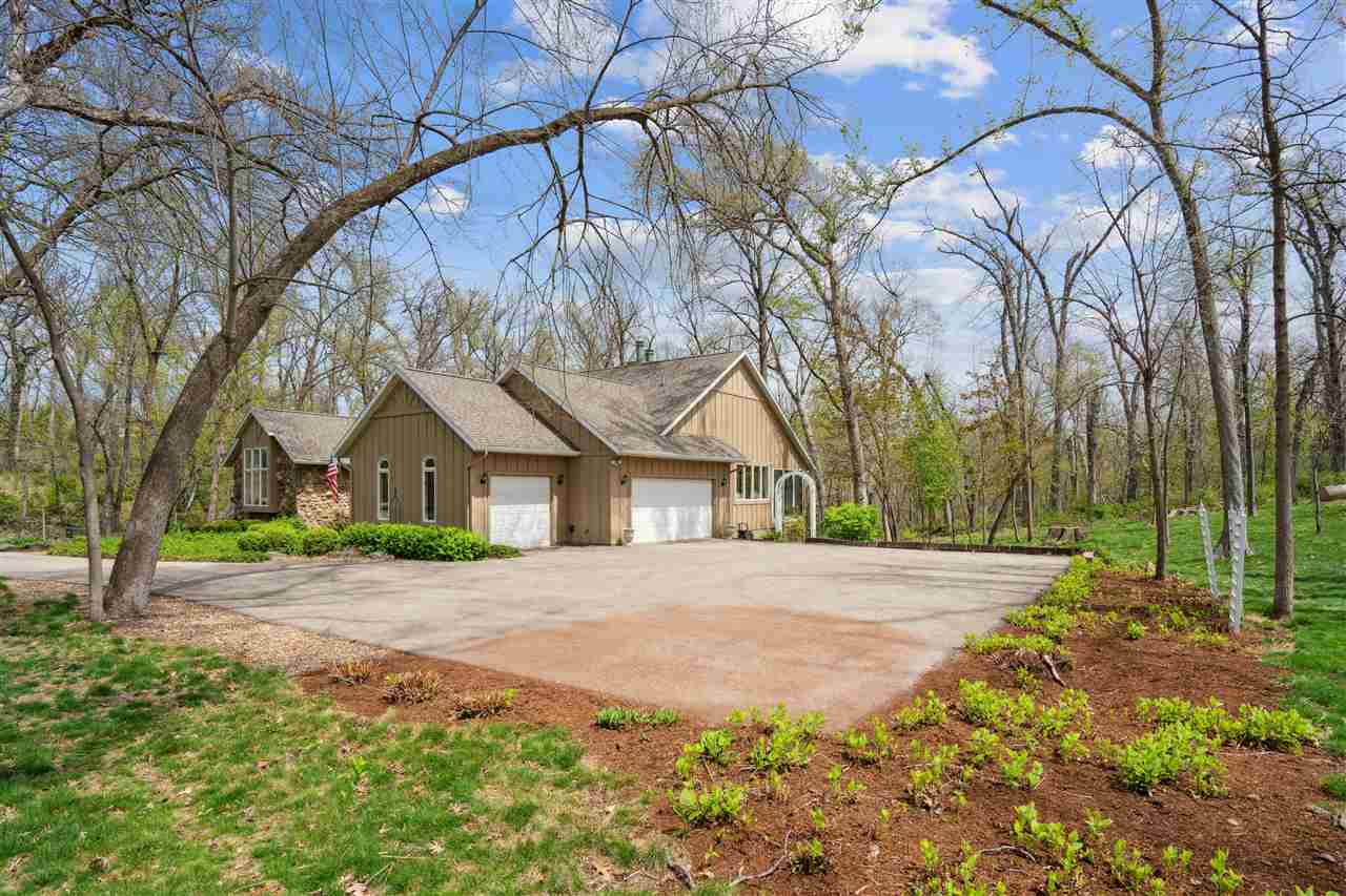 525 Indian Road SE Cedar Rapids IA 52403