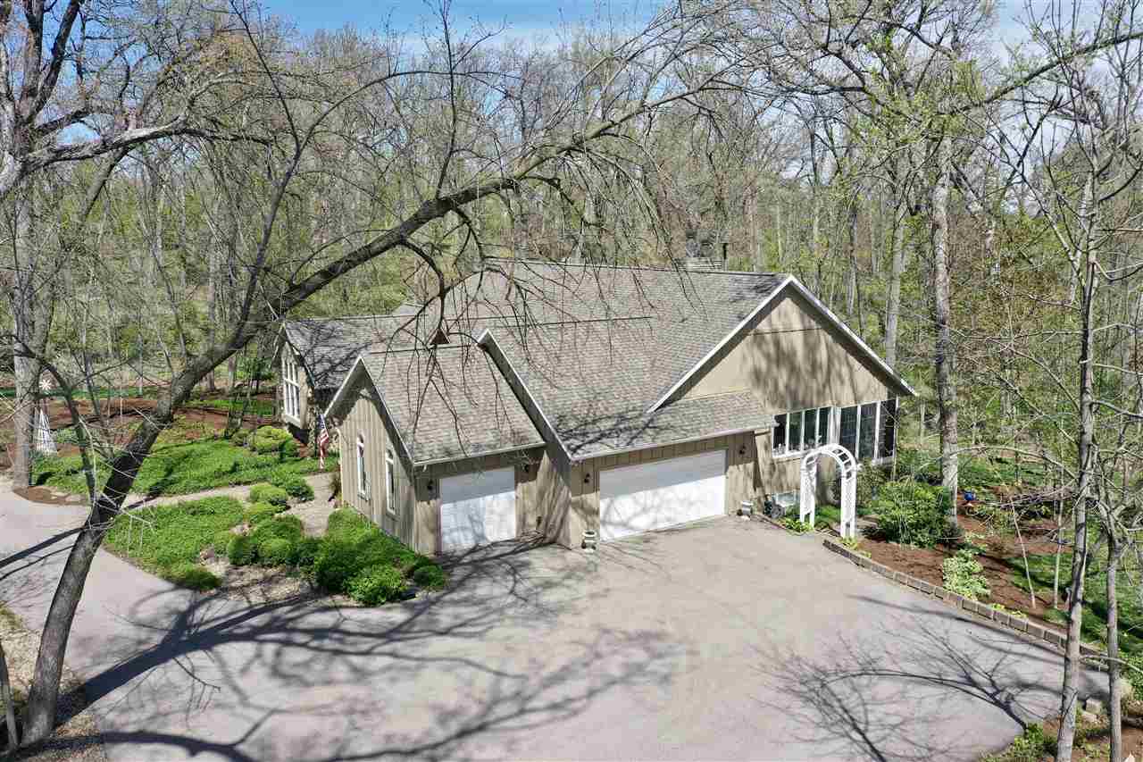 525 Indian Road SE Cedar Rapids IA 52403