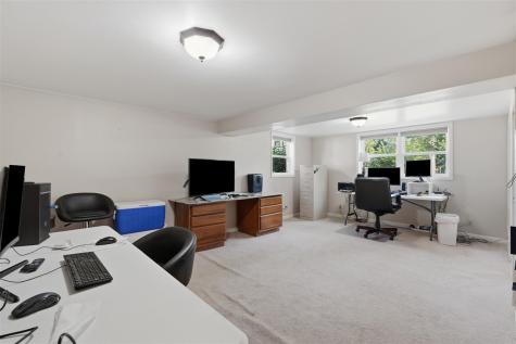 304 NE Norman Drive Cedar Rapids IA 52402