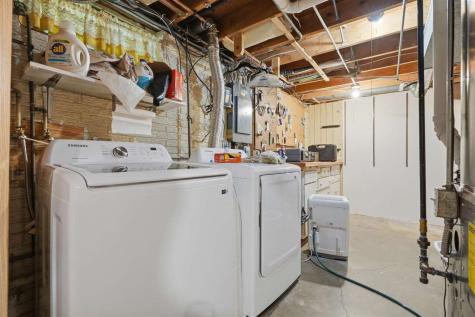 304 NE Norman Drive Cedar Rapids IA 52402