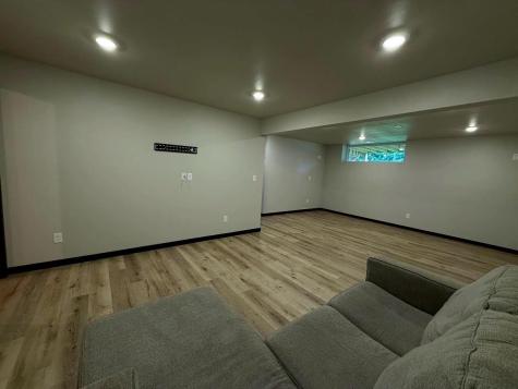 819 Prairie View Drive West Branch IA 52358