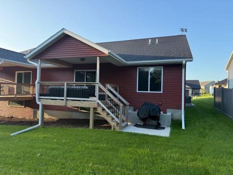819 Prairie View Drive West Branch IA 52358