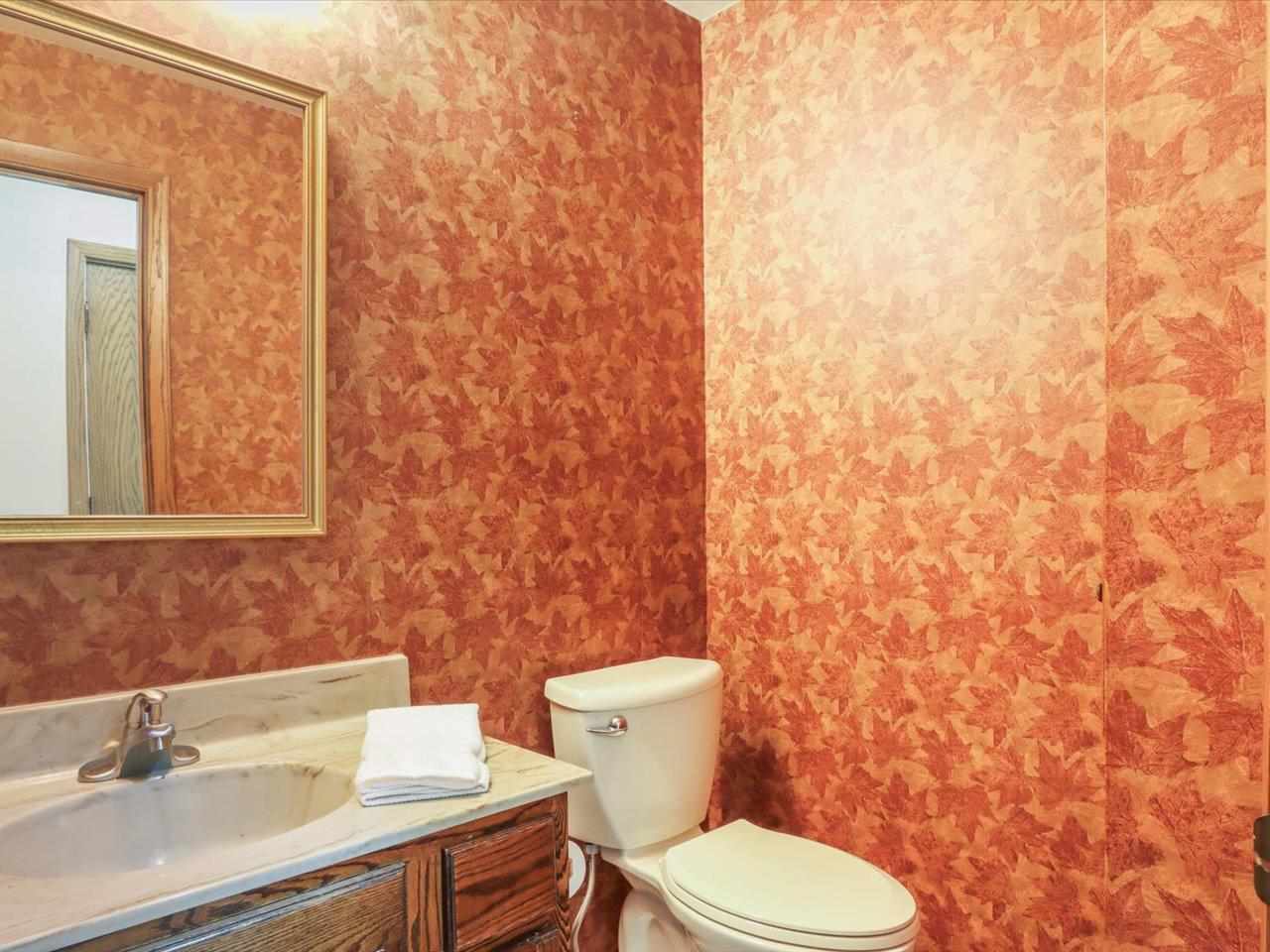 2365 Cae Drive Iowa City IA 52246