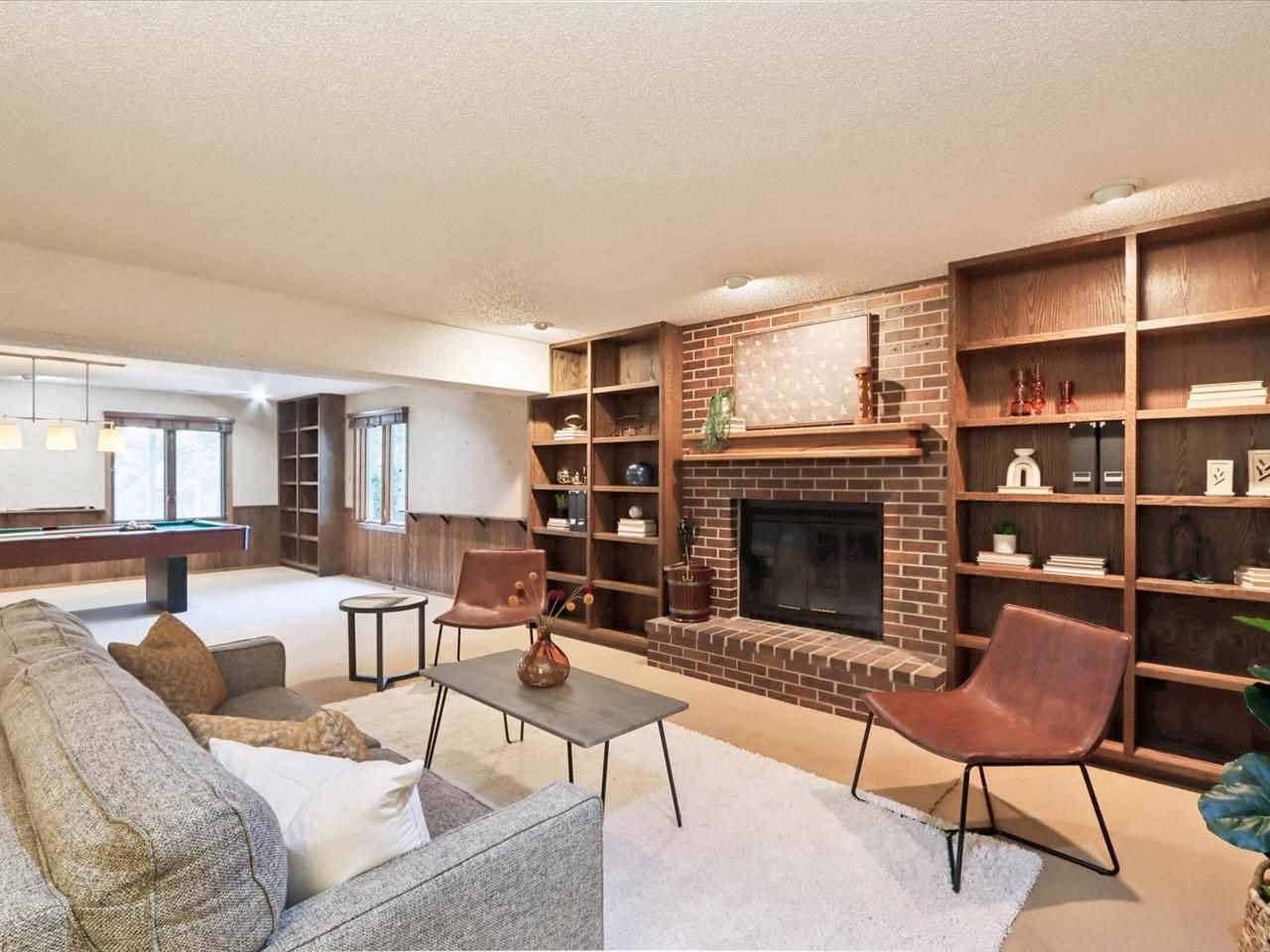 2365 Cae Drive Iowa City IA 52246