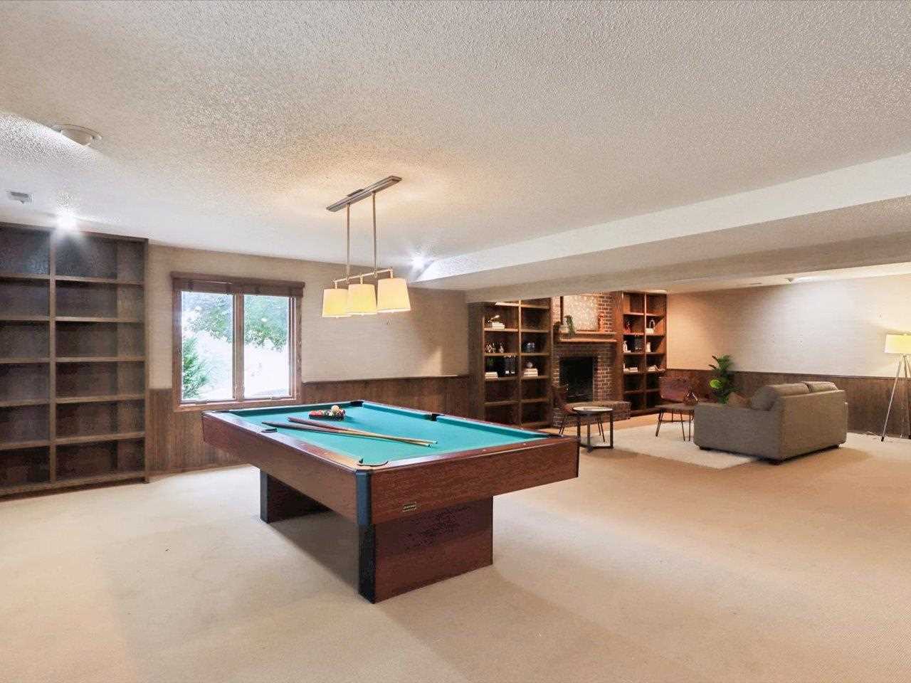 2365 Cae Drive Iowa City IA 52246