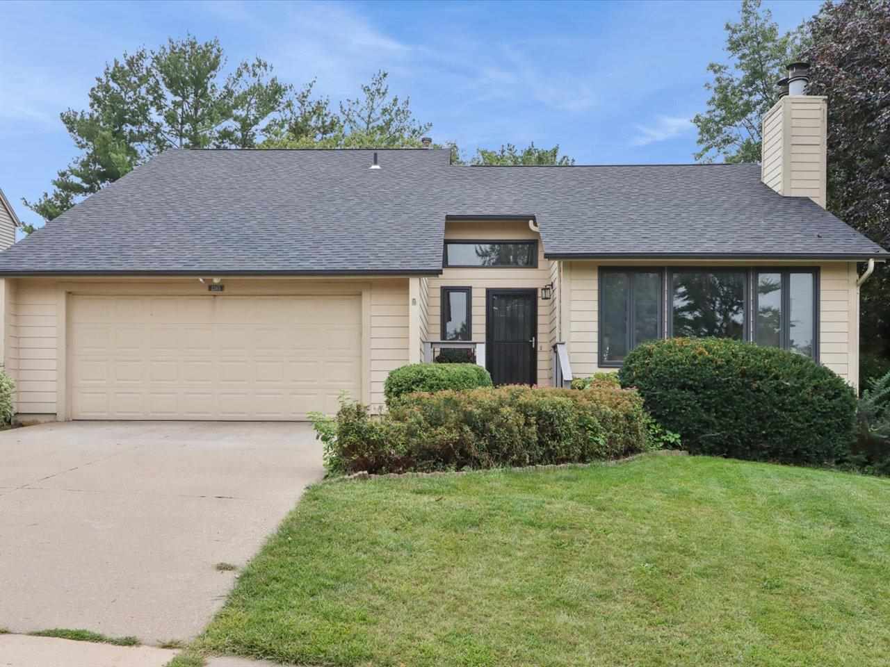 2365 Cae Drive Iowa City IA 52246