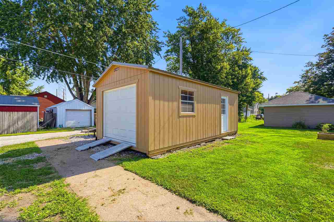 302 E 2nd Street Washington IA 52353