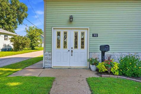 302 E 2nd Street Washington IA 52353