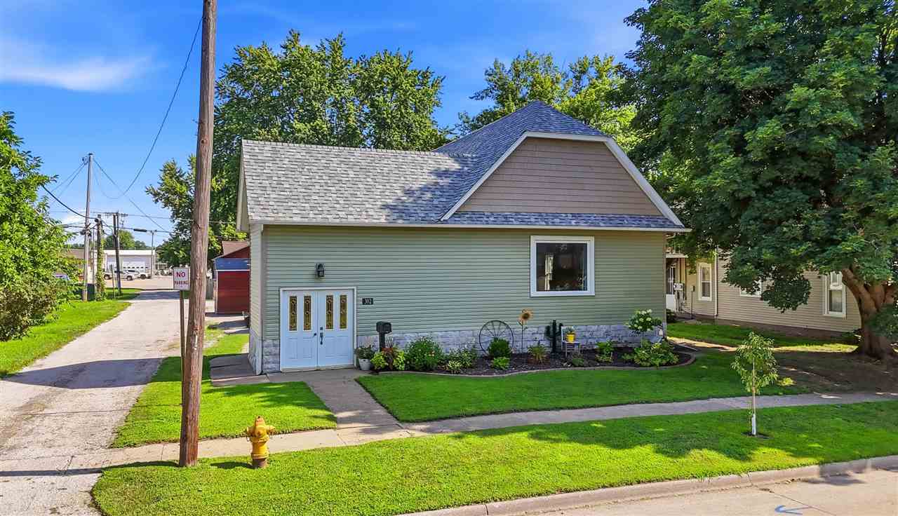 302 E 2nd Street Washington IA 52353
